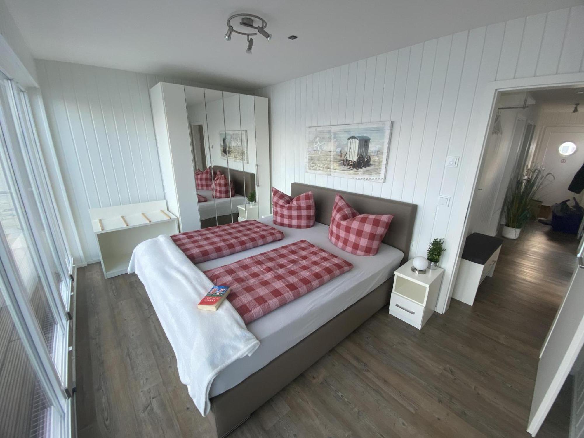Schwimmendes Ferienhaus Antares One By Seeblick Ferien Oro, Rundum Wasser, Sauna Olpenitz Luaran gambar